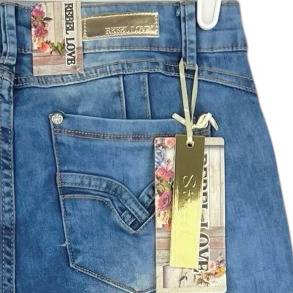 Rebel Love Women's Patch Mid Wash Blue Skinny Stretch Jeans Size 15/16 NWT - Picture 6 of 12